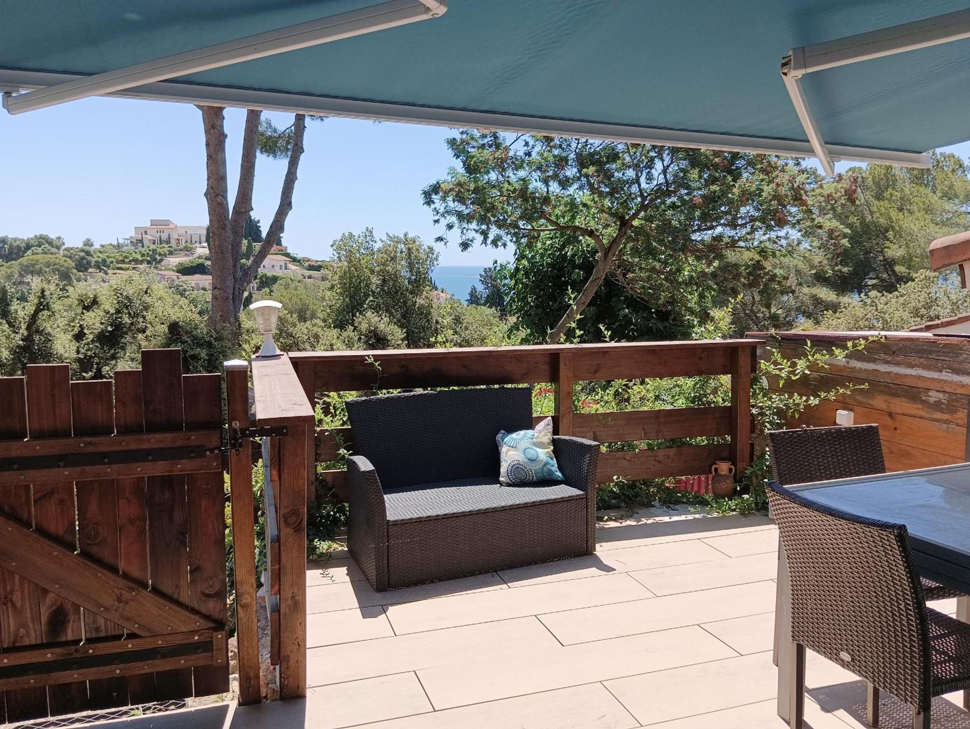 Petite Maison Au Calme - Piscine En Copropriete, Terrasse, Mer, Clim Vallauris Eksteriør bilde